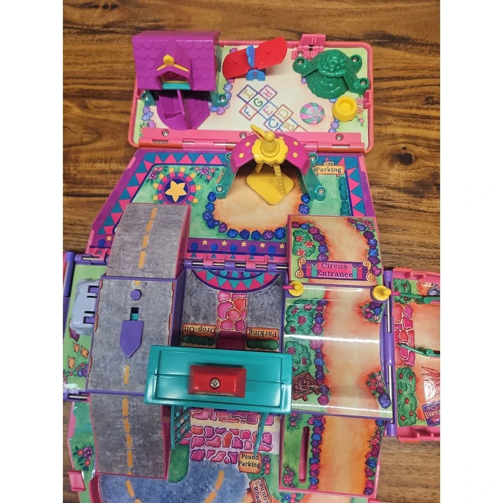 Vtg  1995 Pound Puppies Super Pound Van Deluxe Playset by Galoob - 90% Complete